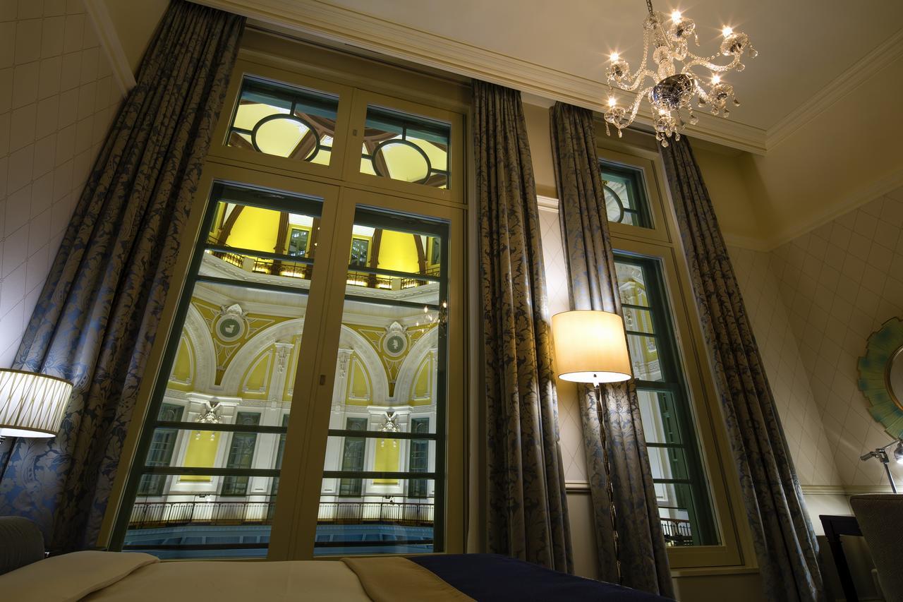 The Tokyo Station Hotel Eksteriør bilde A room at the hotel